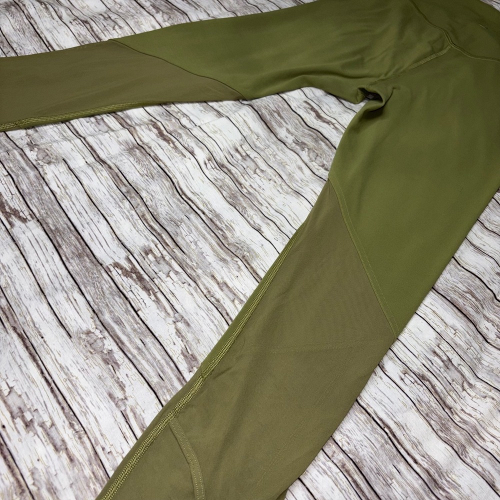 Lululemon Olive Green Leggings, Semi Capri Style Leggings Size 4 - Excellent - Picture 8 of 9